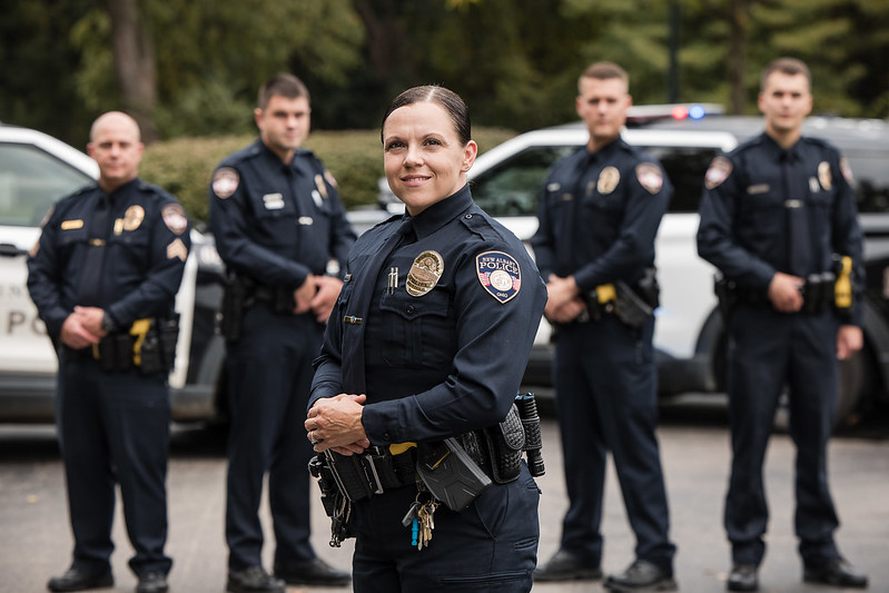 Title: The Tie-Fighting Technique of a Female Police Officer