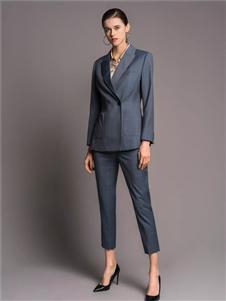 Gray Tie Recommended Brands for Womens Clothing