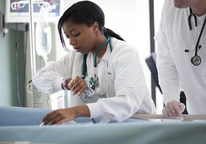 Nurse Tie Photos: A Reflection of the Professions Spirit and Dignity