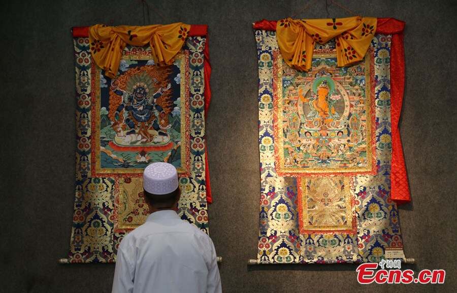 Title: The Timeless Charm of Gansu Traditional Ties: An Exploration of the Art of Gansu Changfu Ties