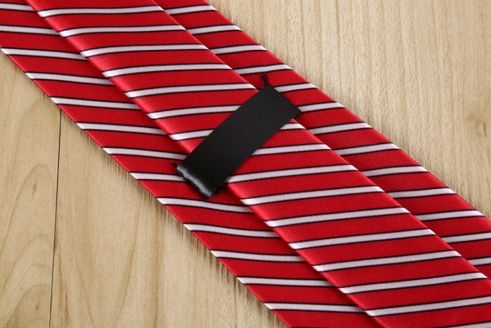 The Unique Charm of Red and Green Striped Ties: Brands and Pictures to Consider