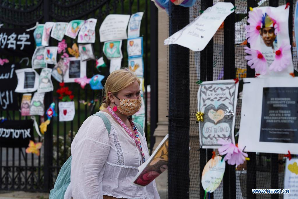 The Significance of Tie Colors in Public Memorials