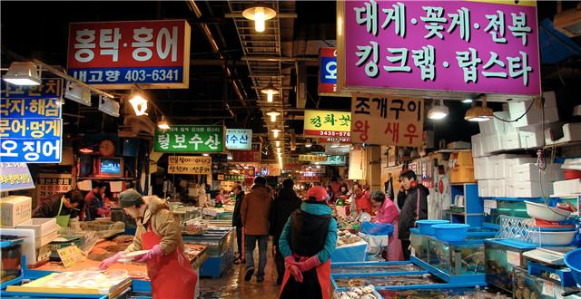 Korean Duty-Free Shop Ties Brands