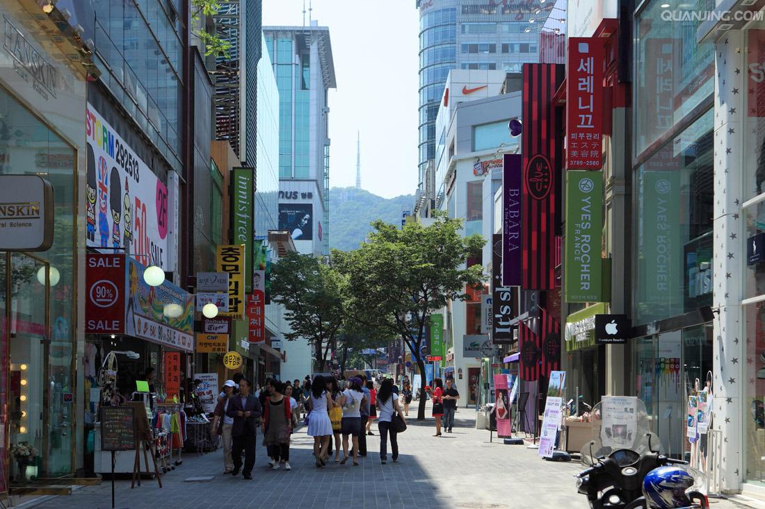 The Enchanting World of Korean Tie Street