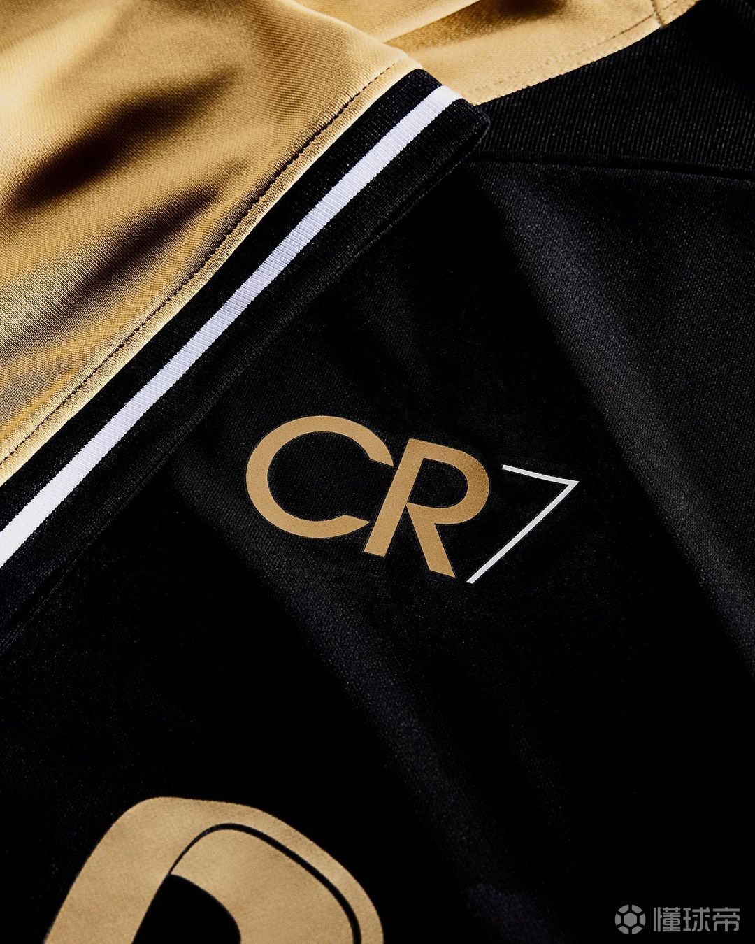 CR7’s Tie: A Symbol of Fashion and Sports