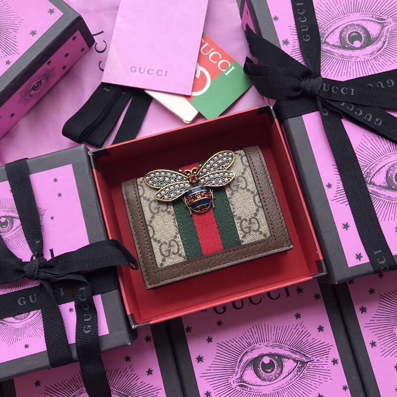 The Enthralling World of Gucci Gift Boxes: A Masterpiece of Luxury and Style