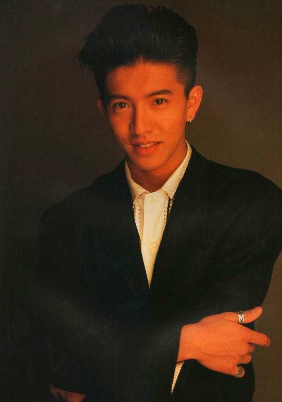 The Unique Charm of DK Tie and的木村