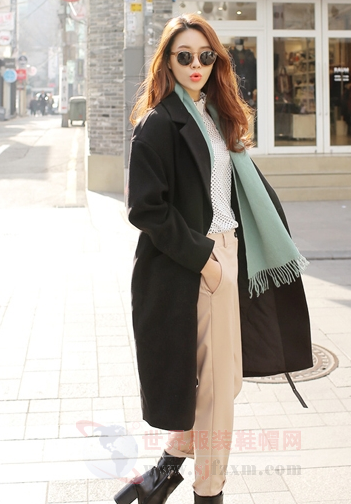 The Unique Charm of a Grey Coat with a Tie