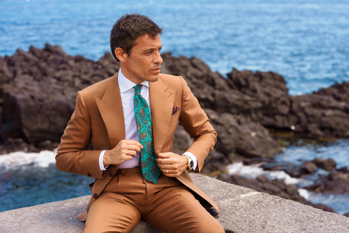 The Best Brands for Ties to Wear with a Seaweed Suit