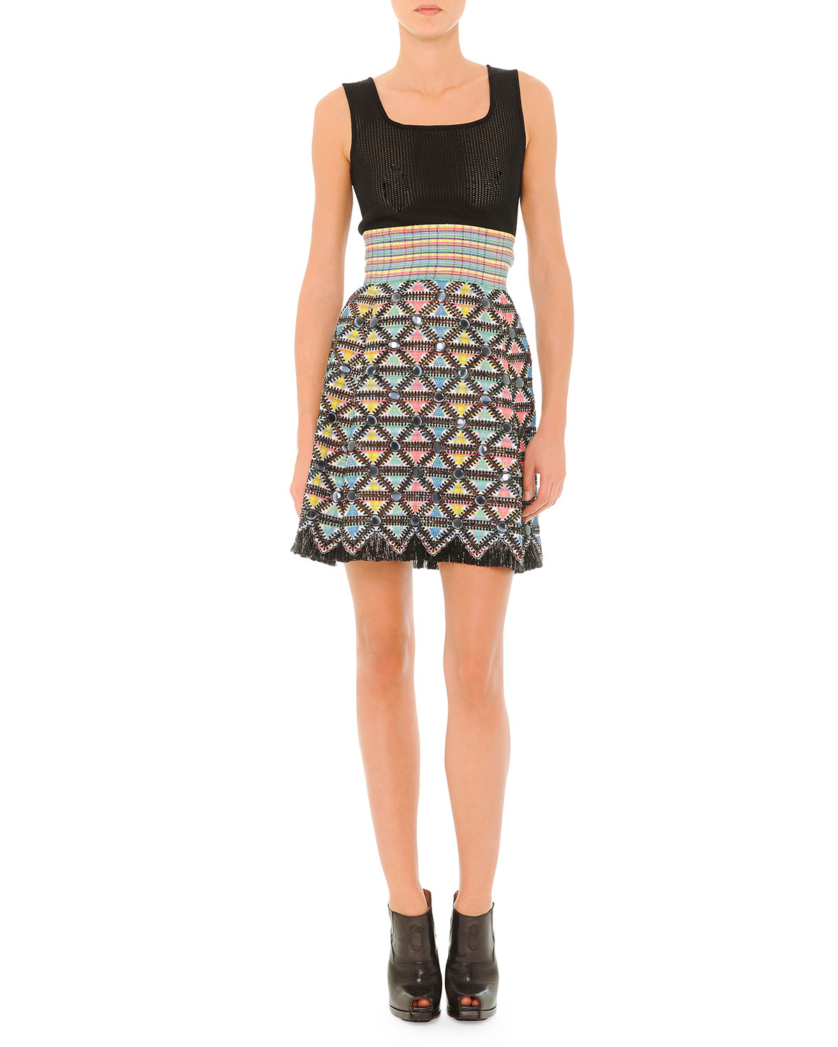 Gray Tie Skirt: A Striking and Versatile Outfit for Any Occasion