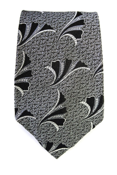 The Elegance of Versaces Gray Tie