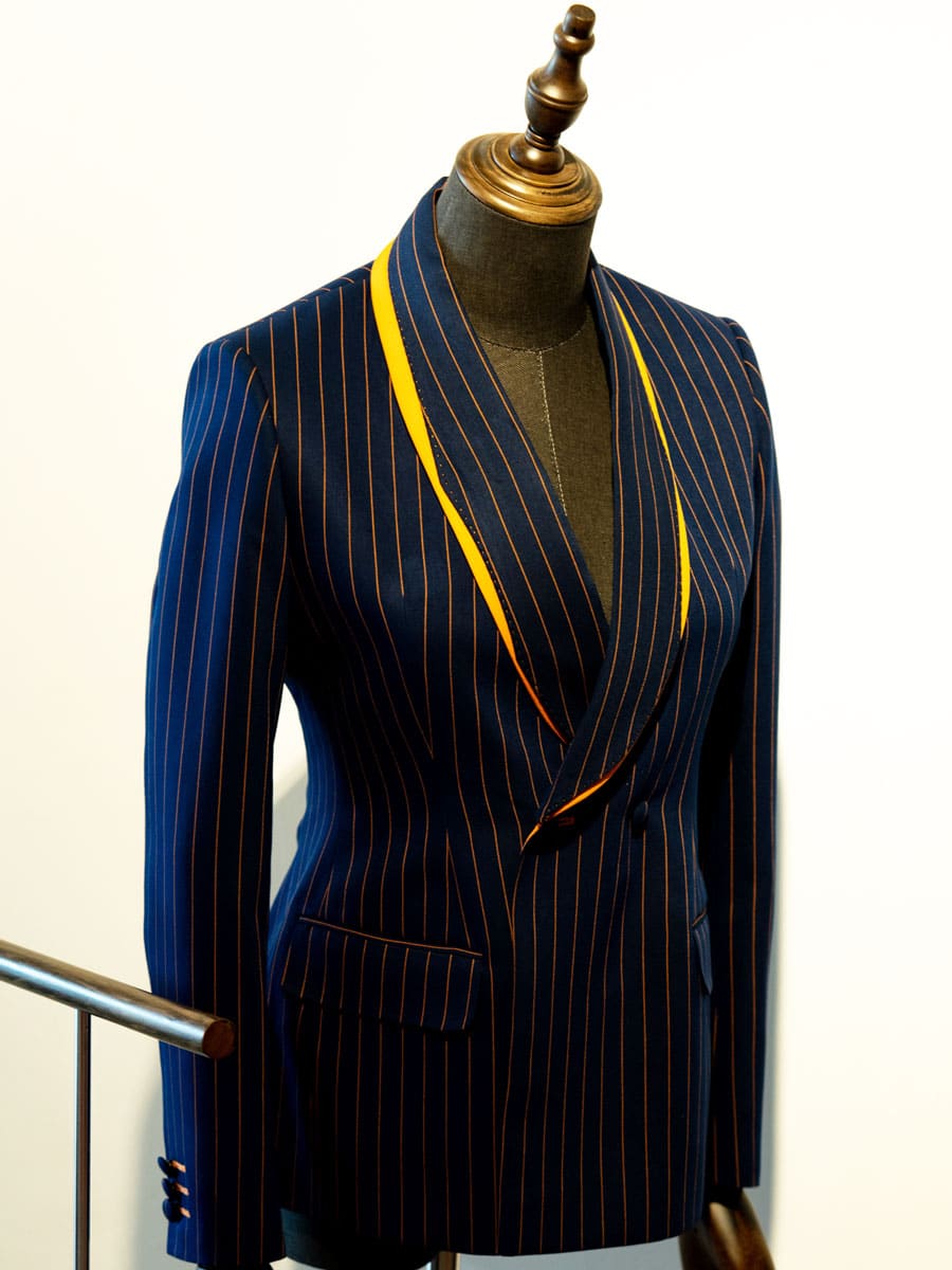 The Epitome of Professional Style: A Masterpiece on the Art of Suit Tailoring and Tie Wearing