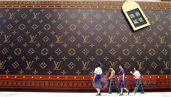 Unveiling the Enigmatic Allure of LV Constellation Ties: A Masterpiece of Timeless Luxury