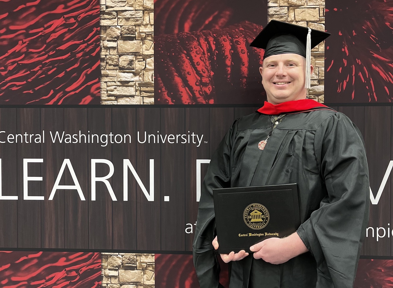 The Red Graduation Tie: A Symbol of Achievement and Opportunity