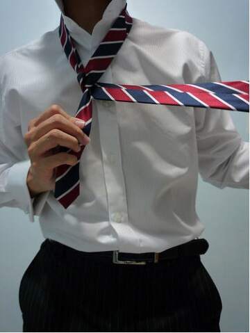 The Art of DK扎领带， A Masterclass in Trendy and Timeless Tie Wear