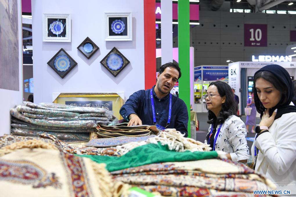 Exploring the Rich Culture and Vibrant Fashion of Nanning Ties