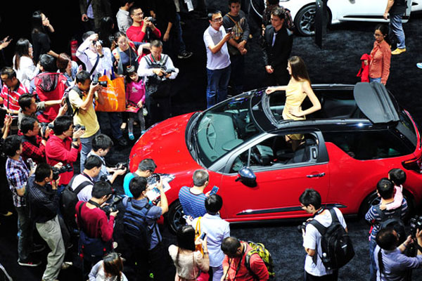 The Phenomenon of Lacking Ties Car Clubs: A Unique Social Movement in China