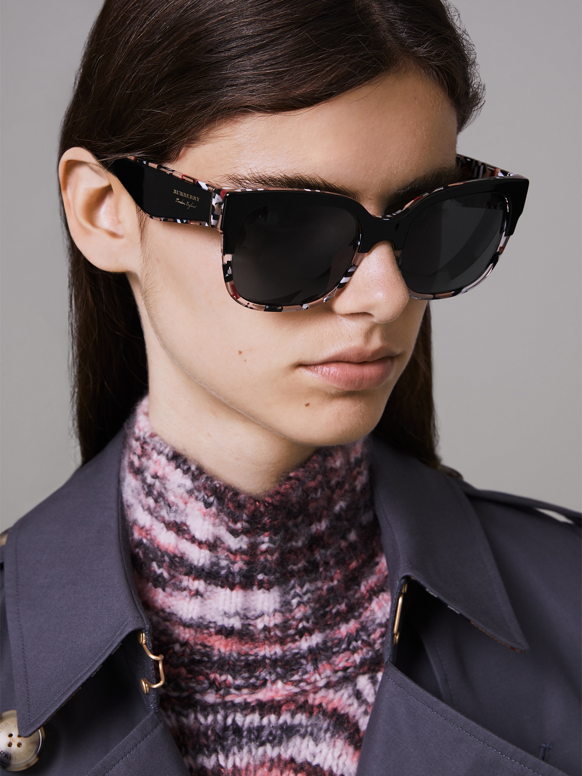 Fashion Brand of Sunglasses and Tie-Style Clothing