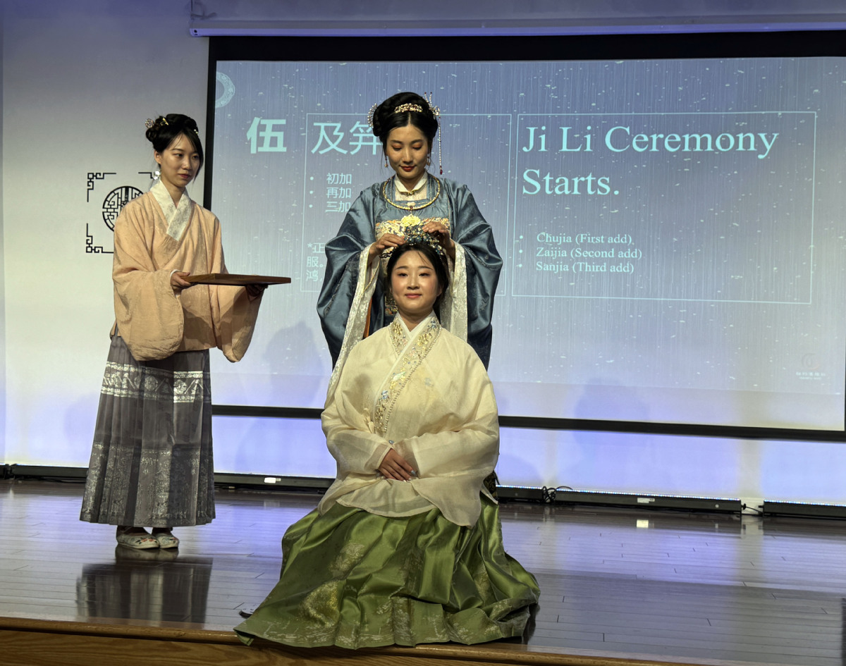 The Unique Charm of Hanfu with a Tie