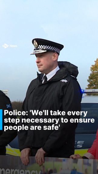 The Unique Charm of a Police Officer’s Tie Cake