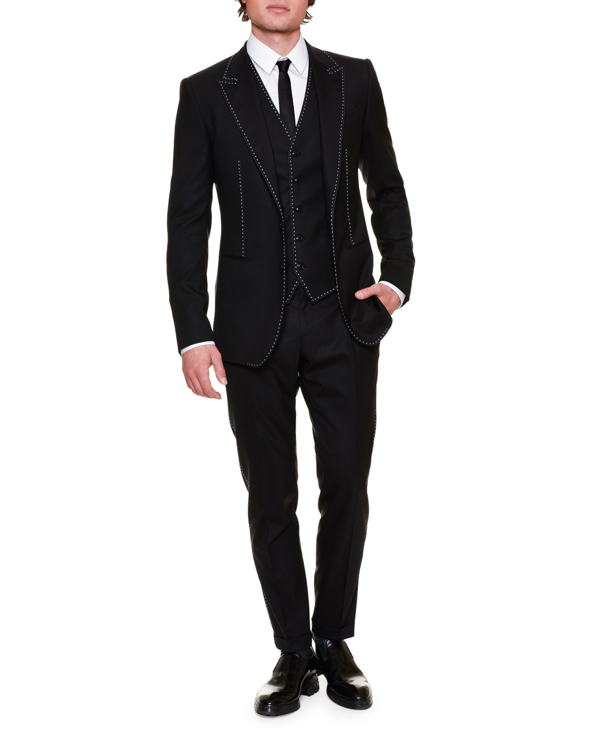 The Art of Wearing a Black Tie Suit with a Necktie: A Guide for the Modern Male