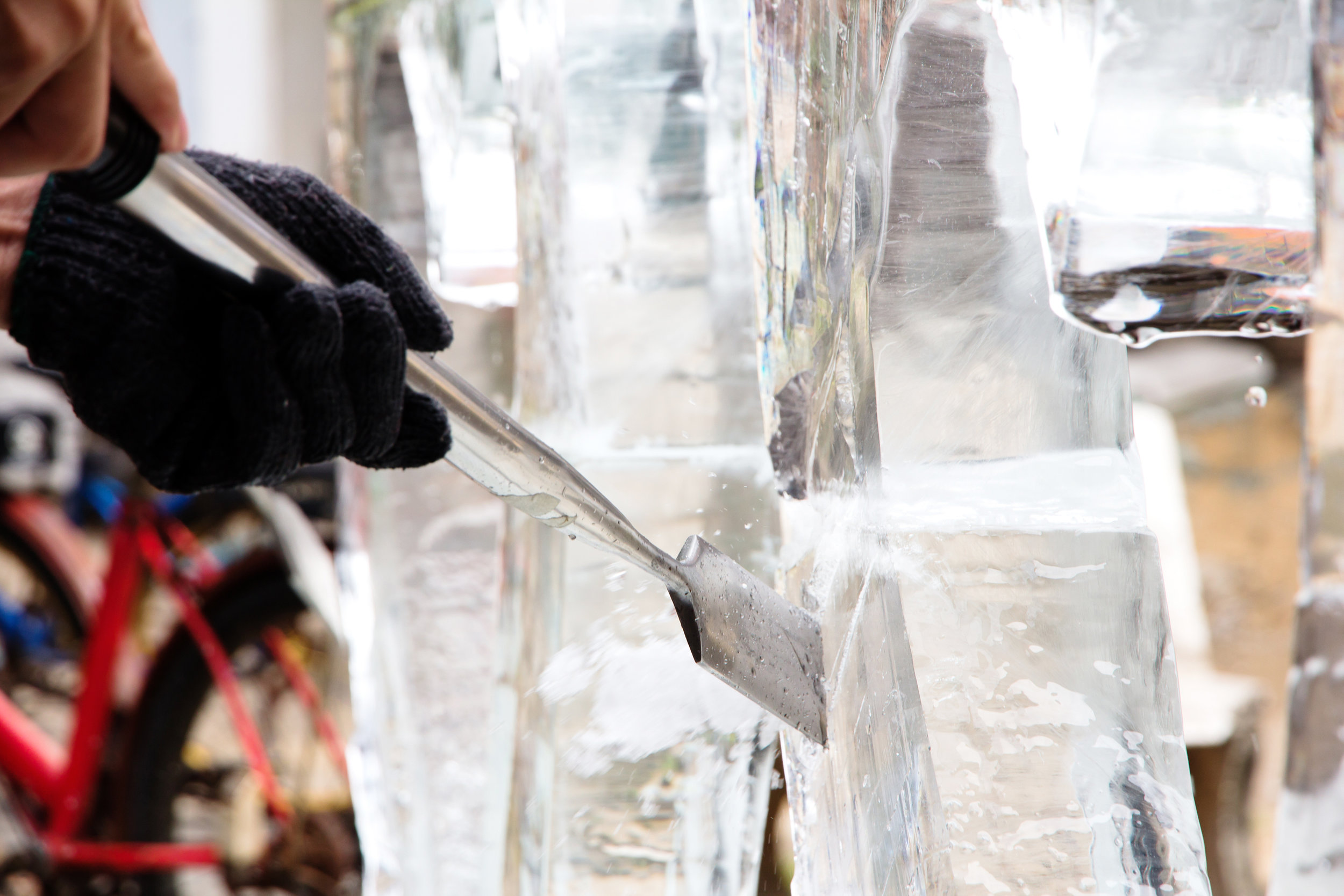 The Art of Crafting Iconic Ice Ties: A Masterclass in Timeless Elegance