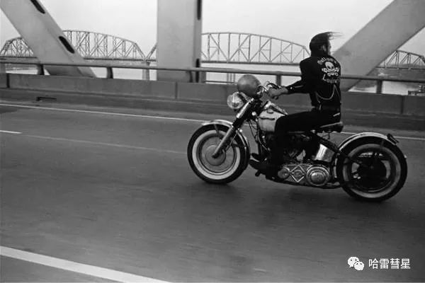 The Rise of the Bike Riders Tie: A Cultural Symbol of Safety, Style, and Convenience