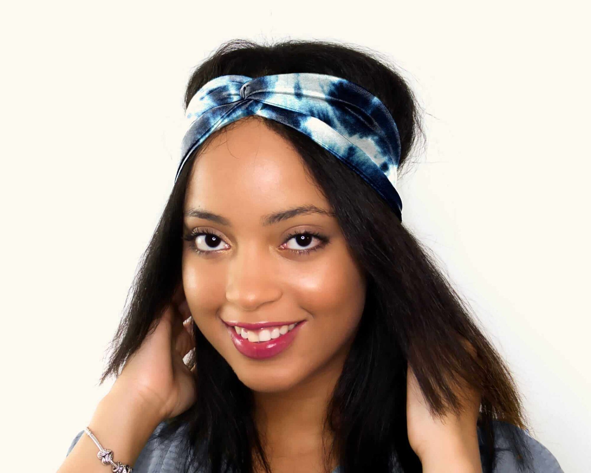 Transforming Ties into Headbands: A Creative Fashion Hack