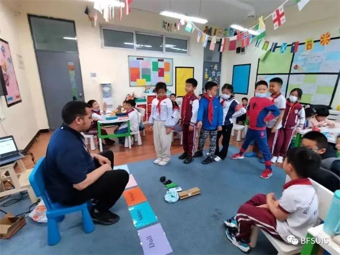 Teaching Children to Tie a Tie