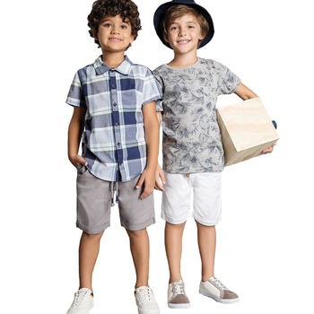 Childrens Short Sleeve Tie Suits: A Fashionable and Functional Choice for Young Executives