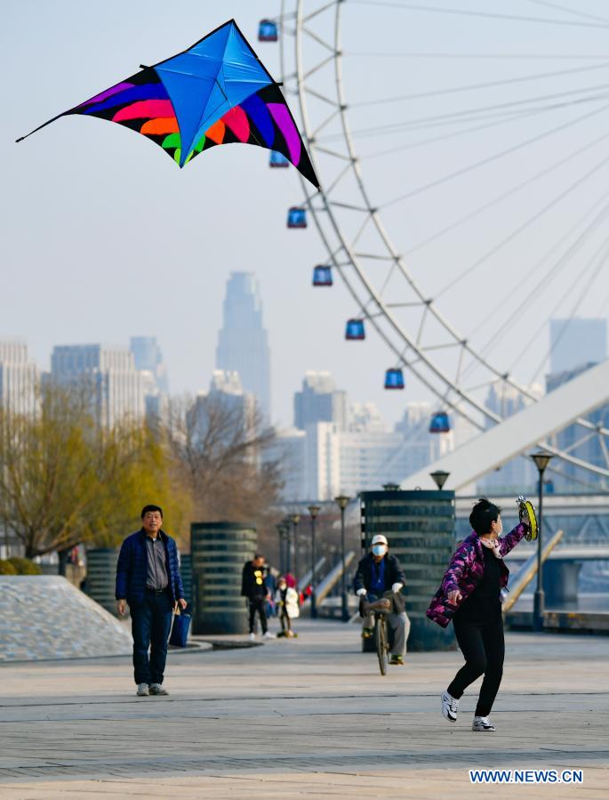 Customizing Ties in Tianjin