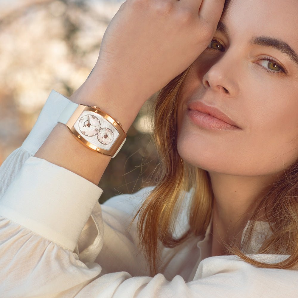 The Best Watch Brands for a Lady to Wear with a Famous Tie