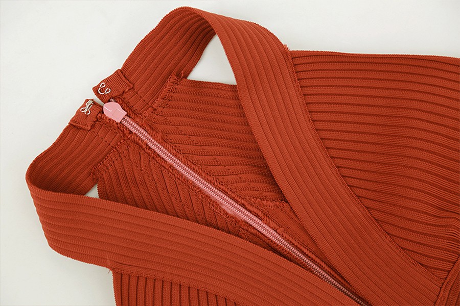 Red Striped Tie: A Timeless and Stylish Accessory