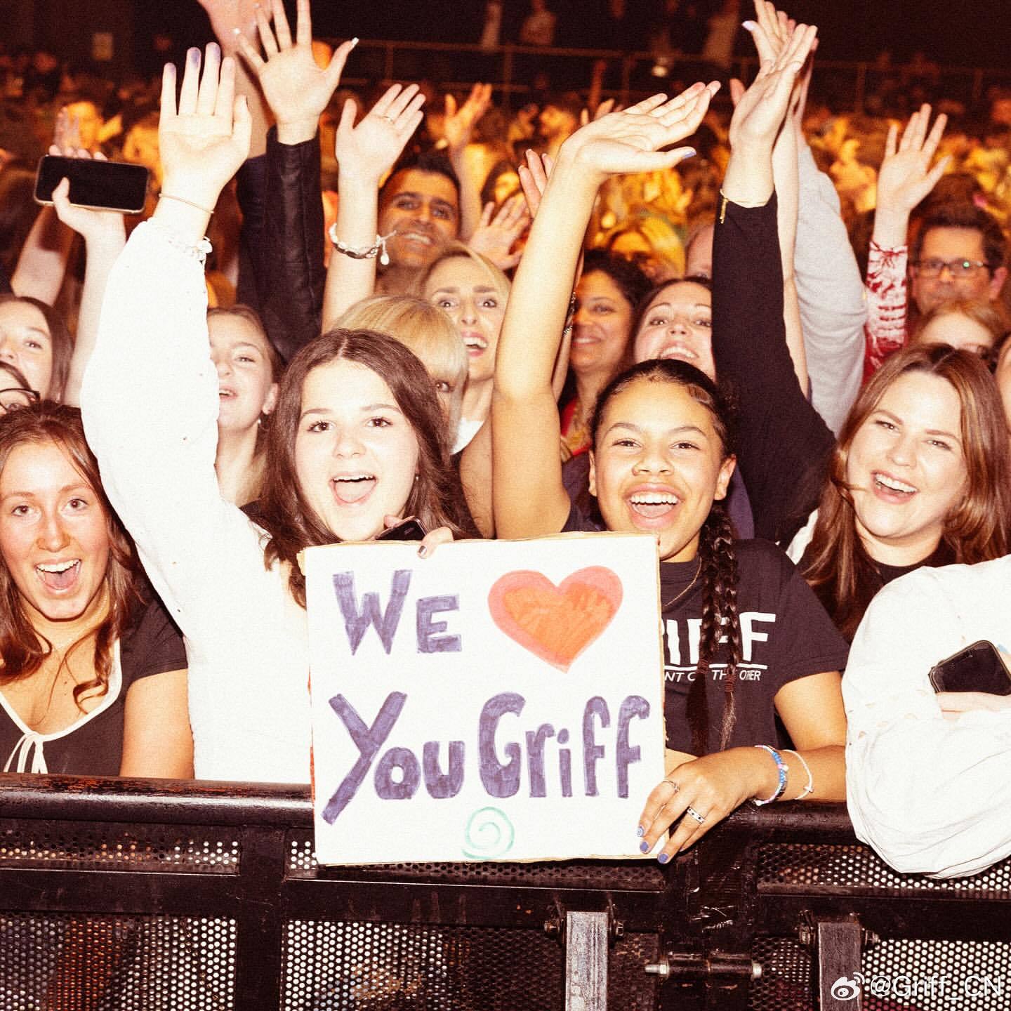 Fans Presenting Ties of Friendship