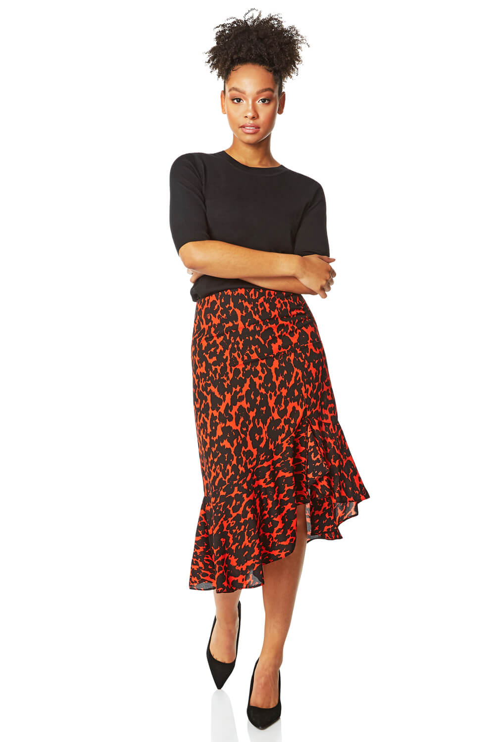 Red Tie Skirt: A Fashionable and Elegant Outfit