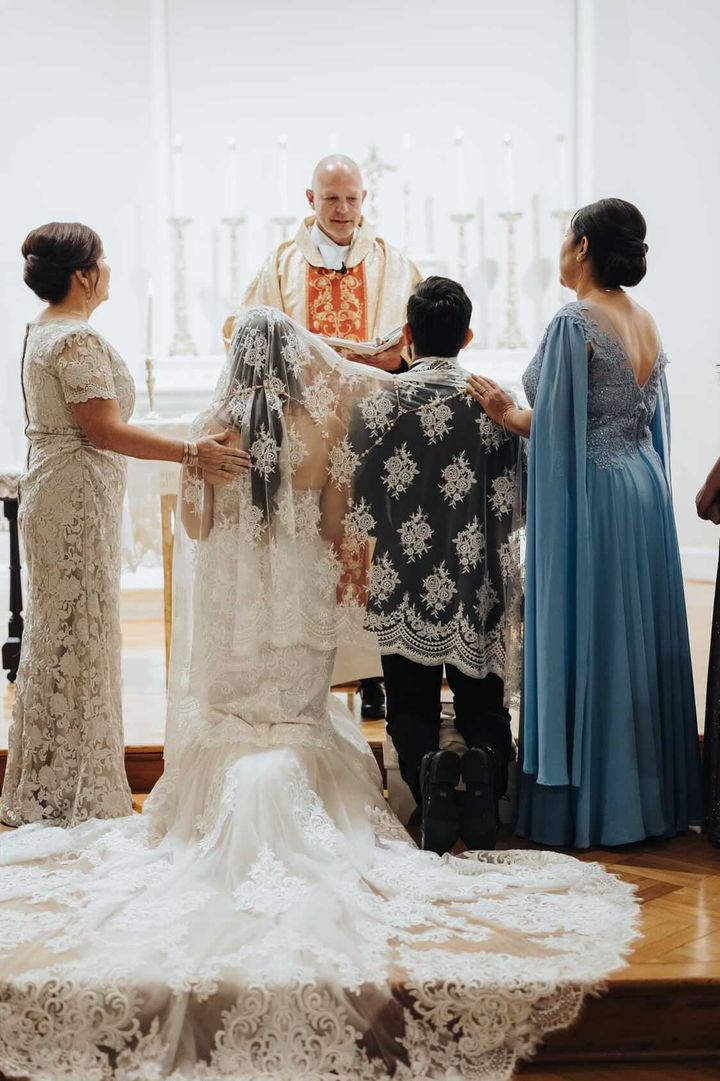 The Art of Combining Wedding Ties and Neckties: A Perfect Union for the Groom