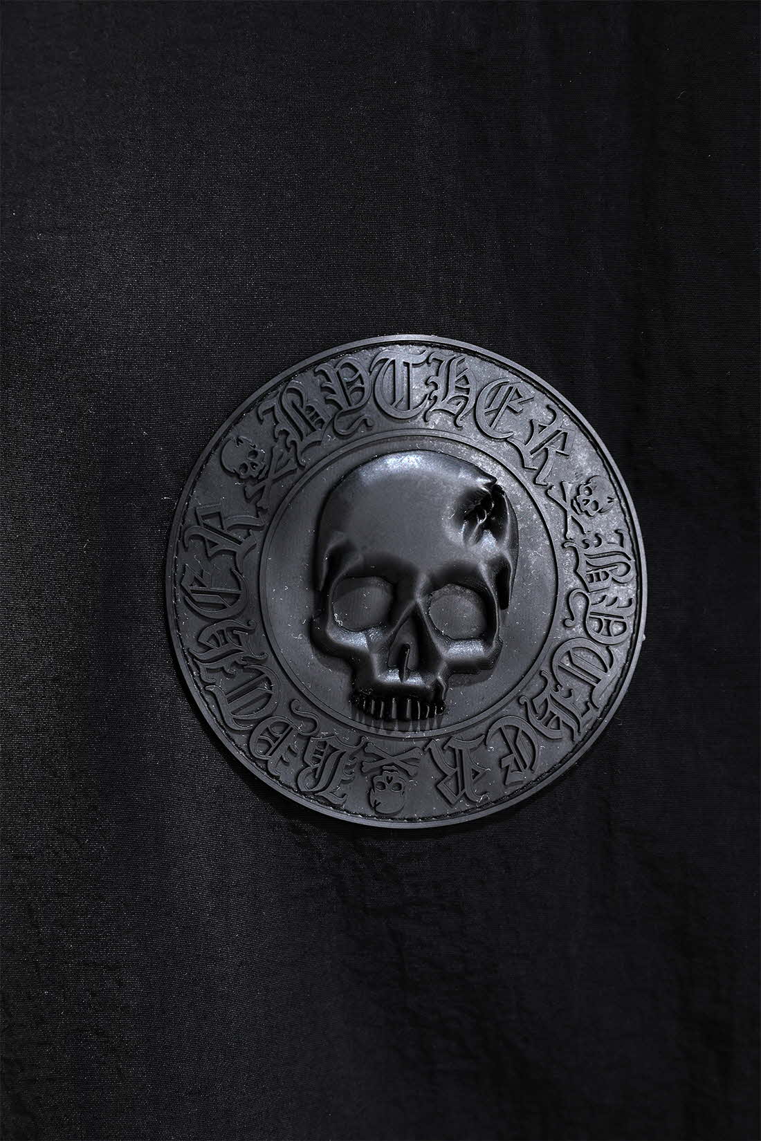 The Dark Allure of the Tie-Skull Logo: A Journey into the World of Fashions Symbolic Meanings