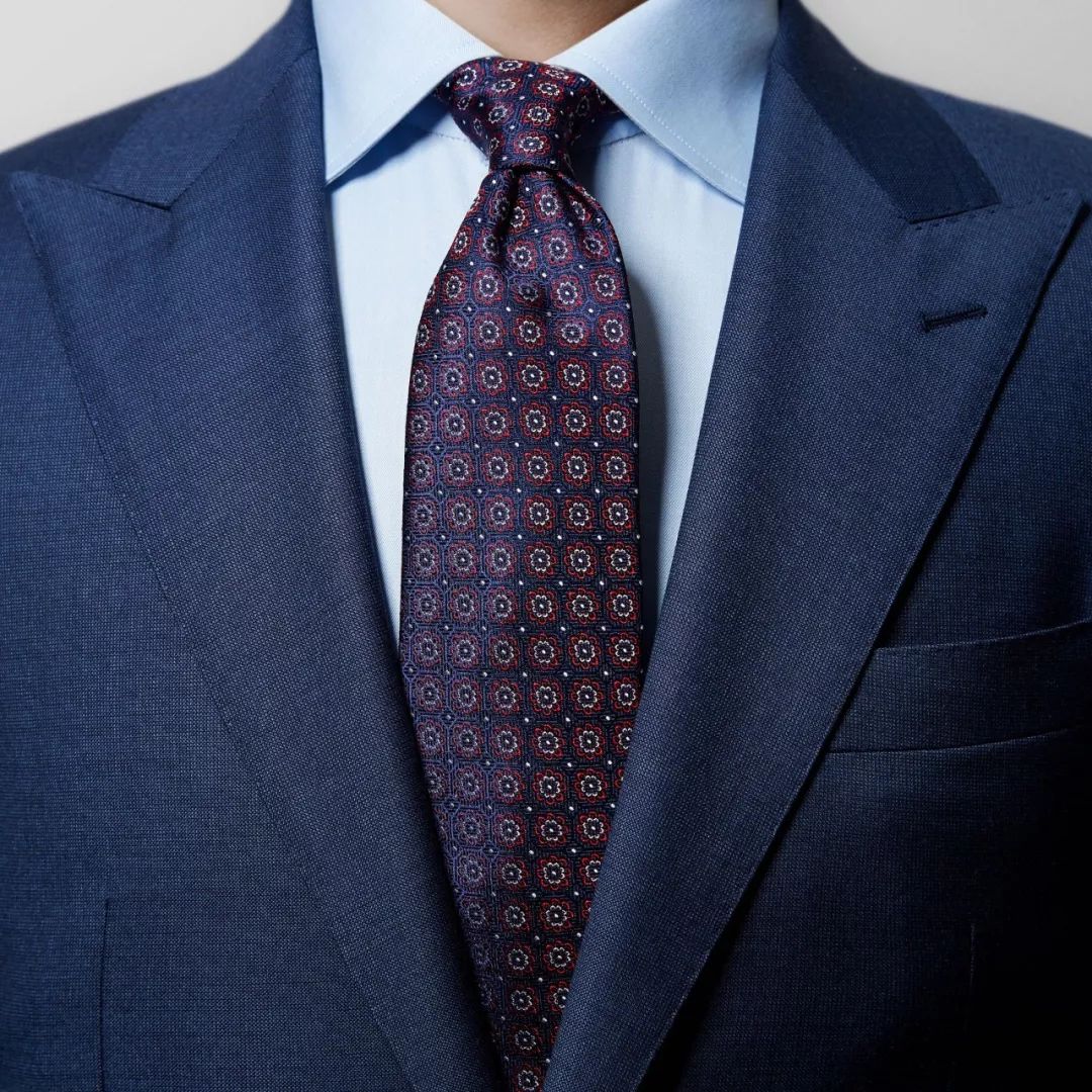 The Art of Mens Tie Wearing: A Guide to男士道具领带