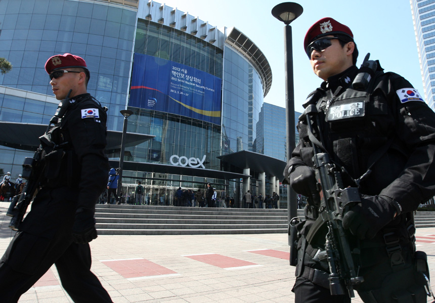 The Unique Charm of Zhengzhou Security Guards Ties