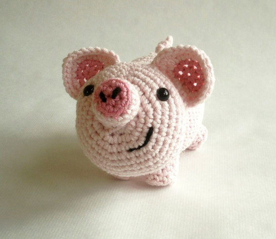 The Crafty Little Piggy: A Tutorial on Knitting a Crochet Belt with a Pig Emoji