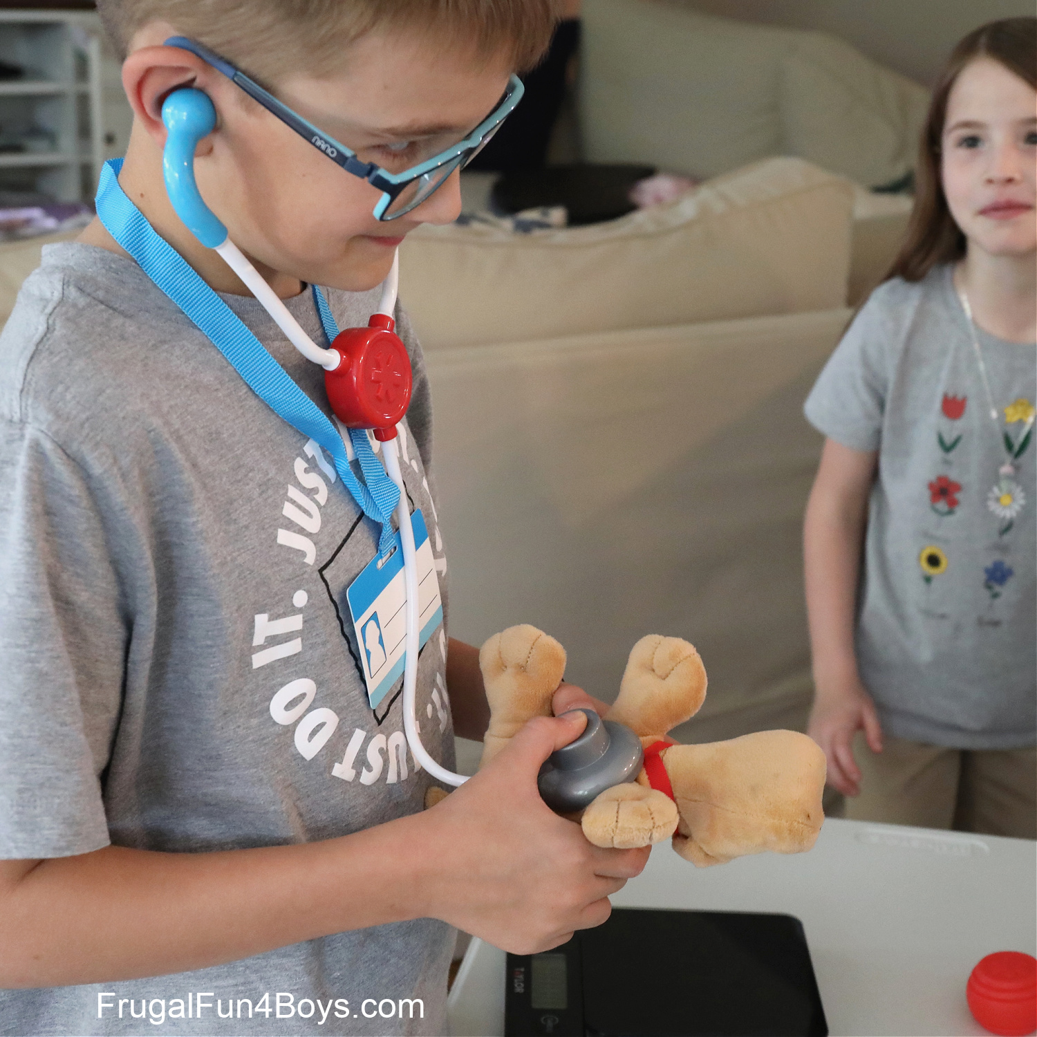 Creating a Tie for Children: A Fun and Creative Activity for Boys