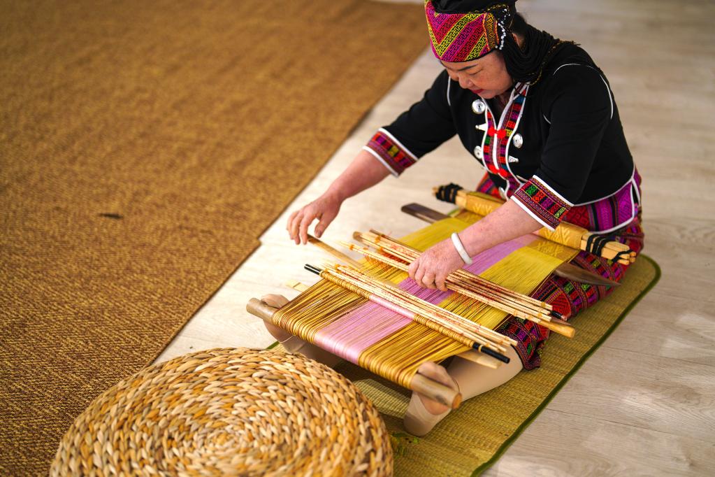 Selling Ties in Yingjiang