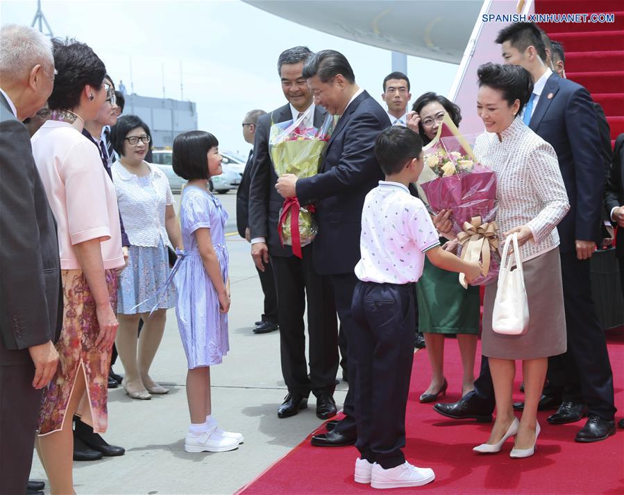 The Unique Tie of Singapores Foreign Minister