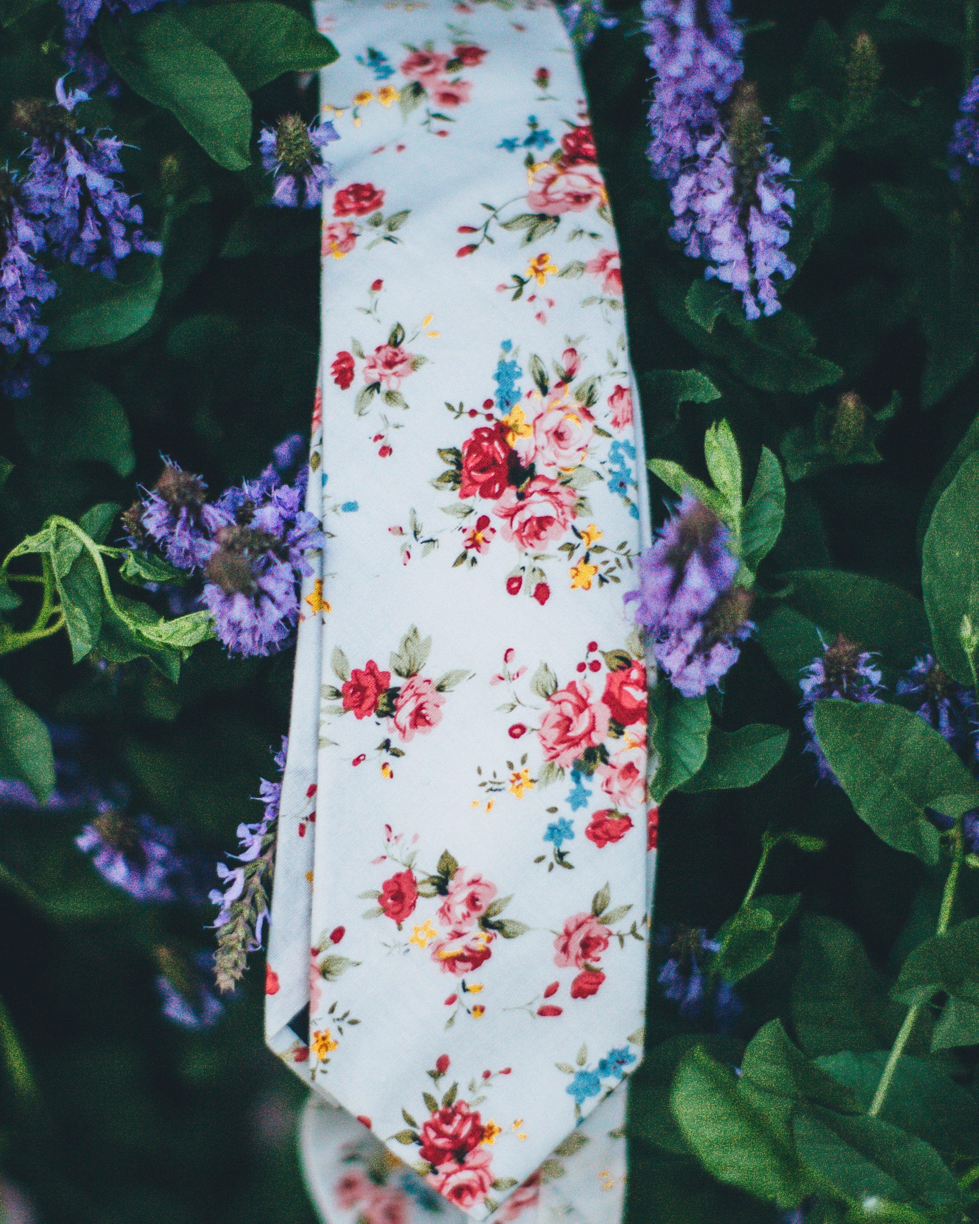 Flowers Stitched Tie: A Unique and Beautiful Fashion Accessory