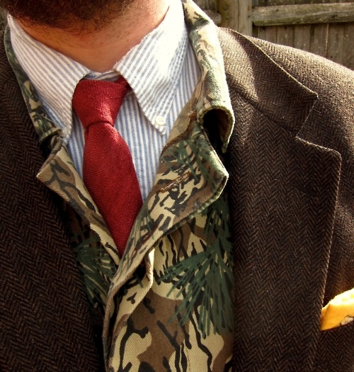 The Charm of a Handsome Pine Tie